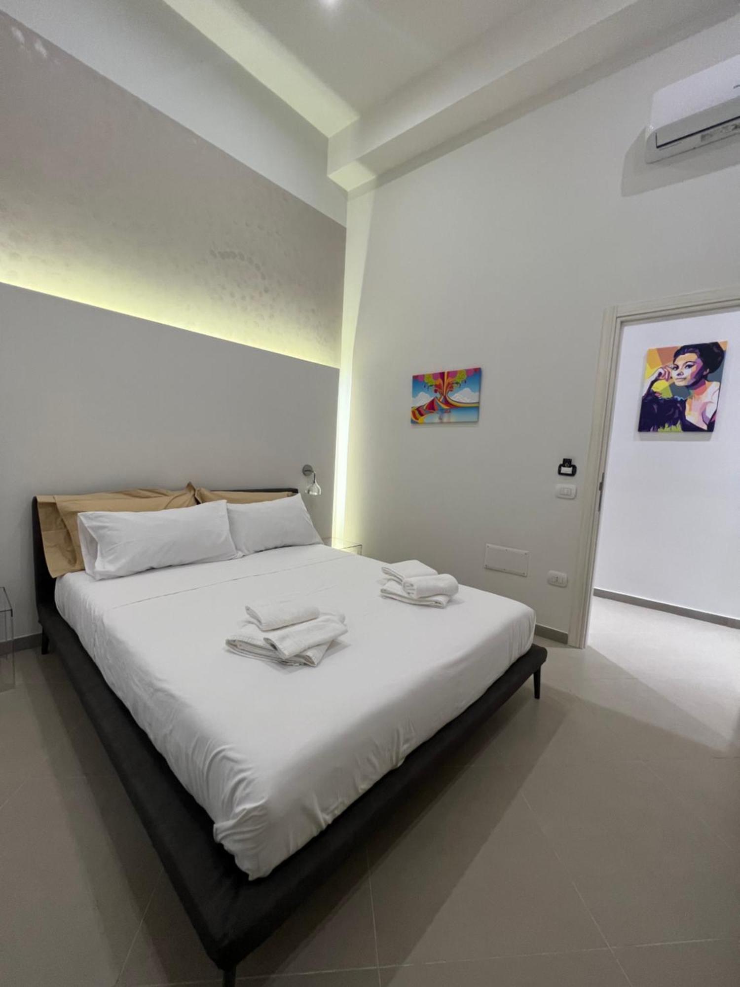 Dimora Chiaia 209 Hotel Nápoly Kültér fotó