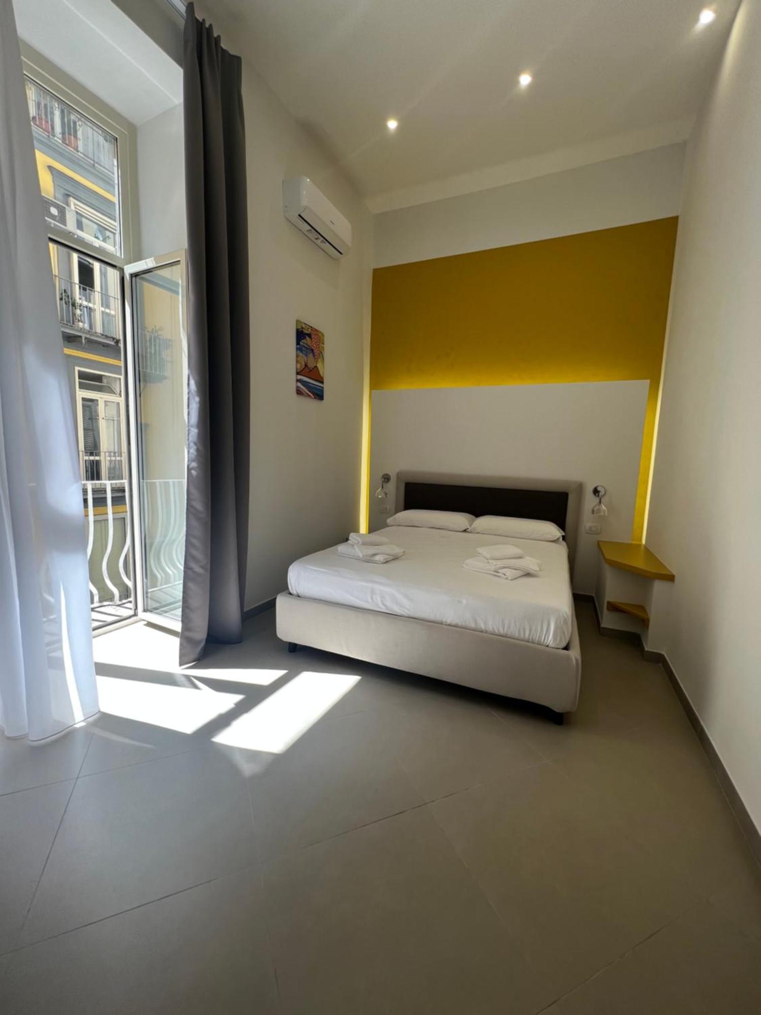 Dimora Chiaia 209 Hotel Nápoly Kültér fotó